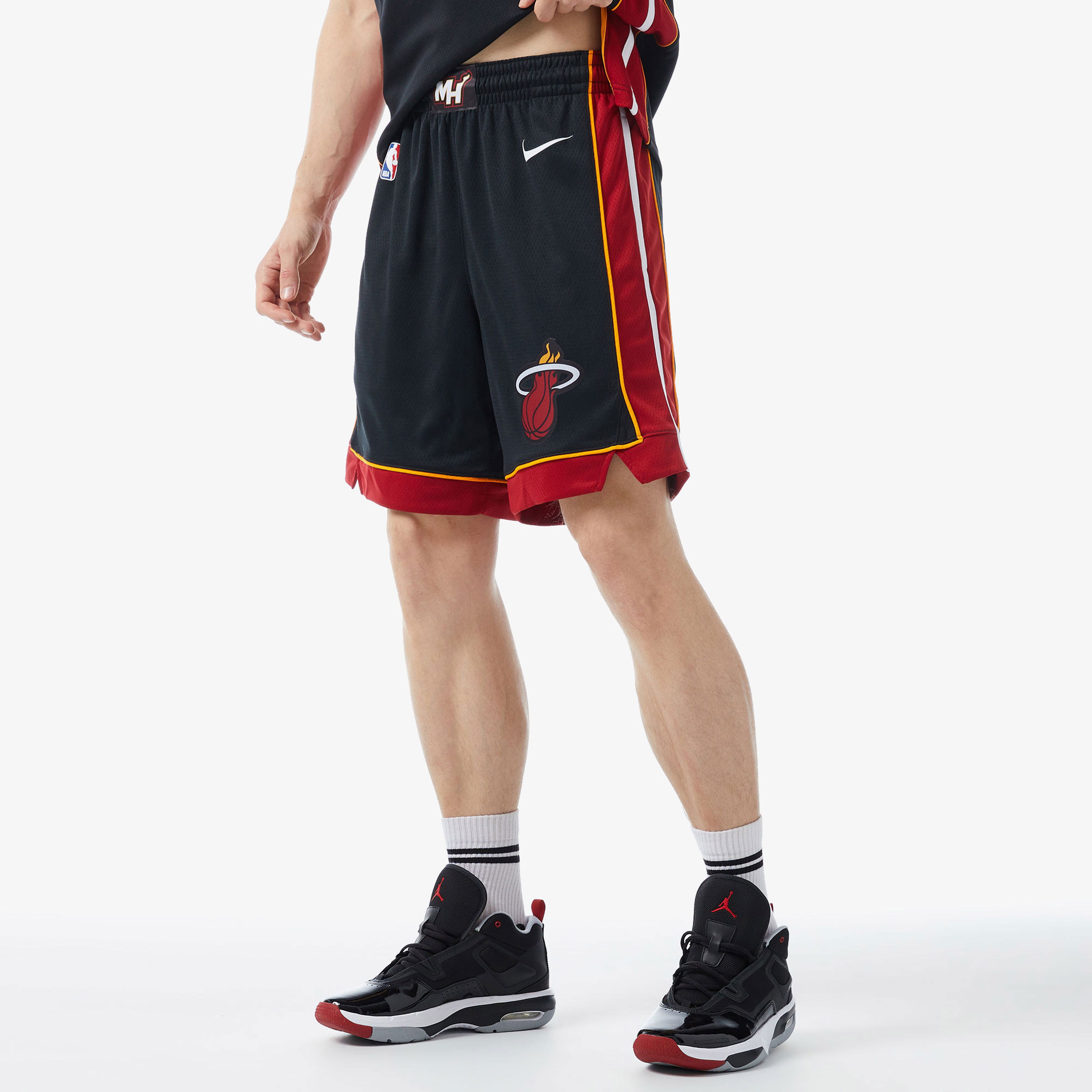Nike Miami Heat Erkek Siyah Basketbol Şortu