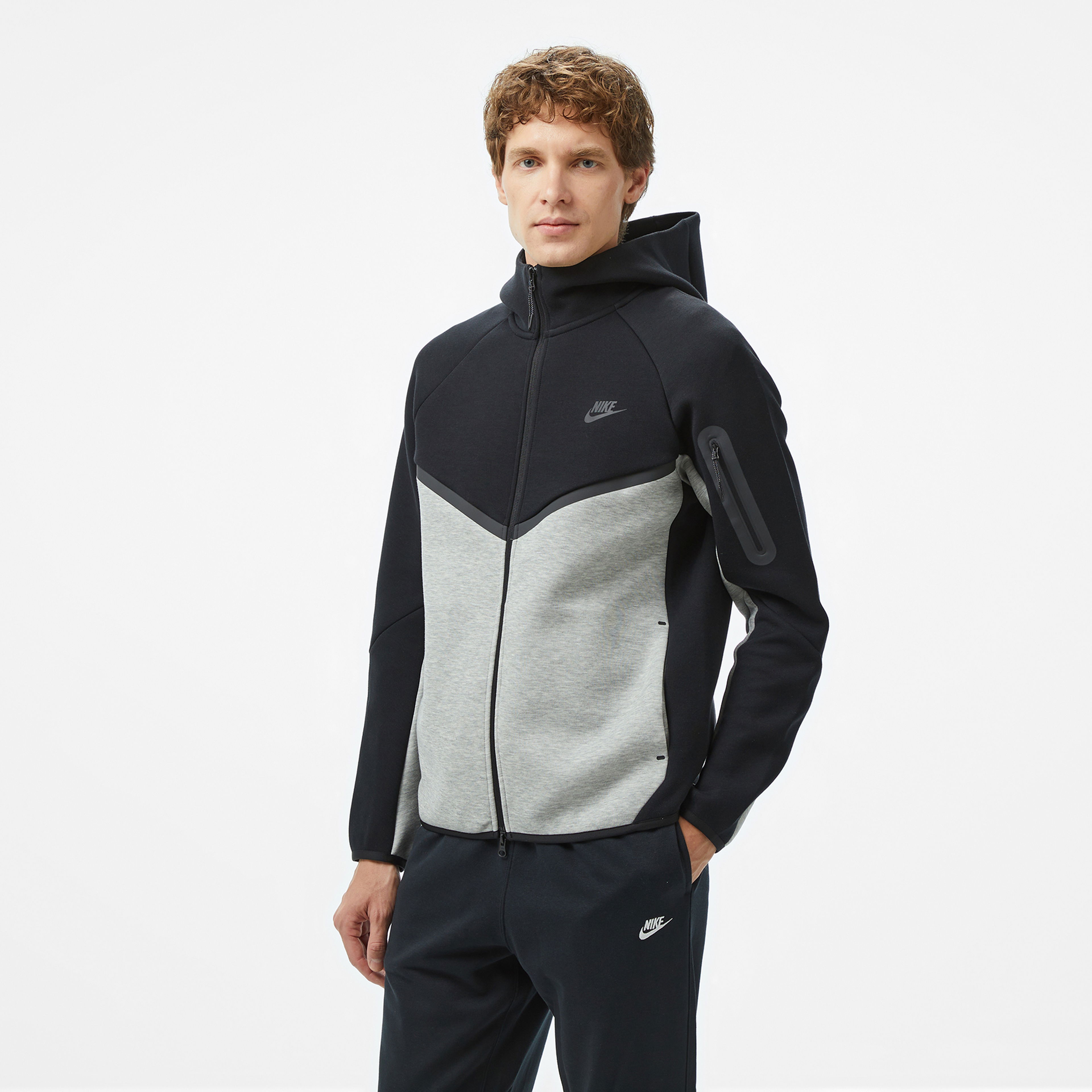 Nike Tech Fleece Erkek Siyah Sweatshirt
