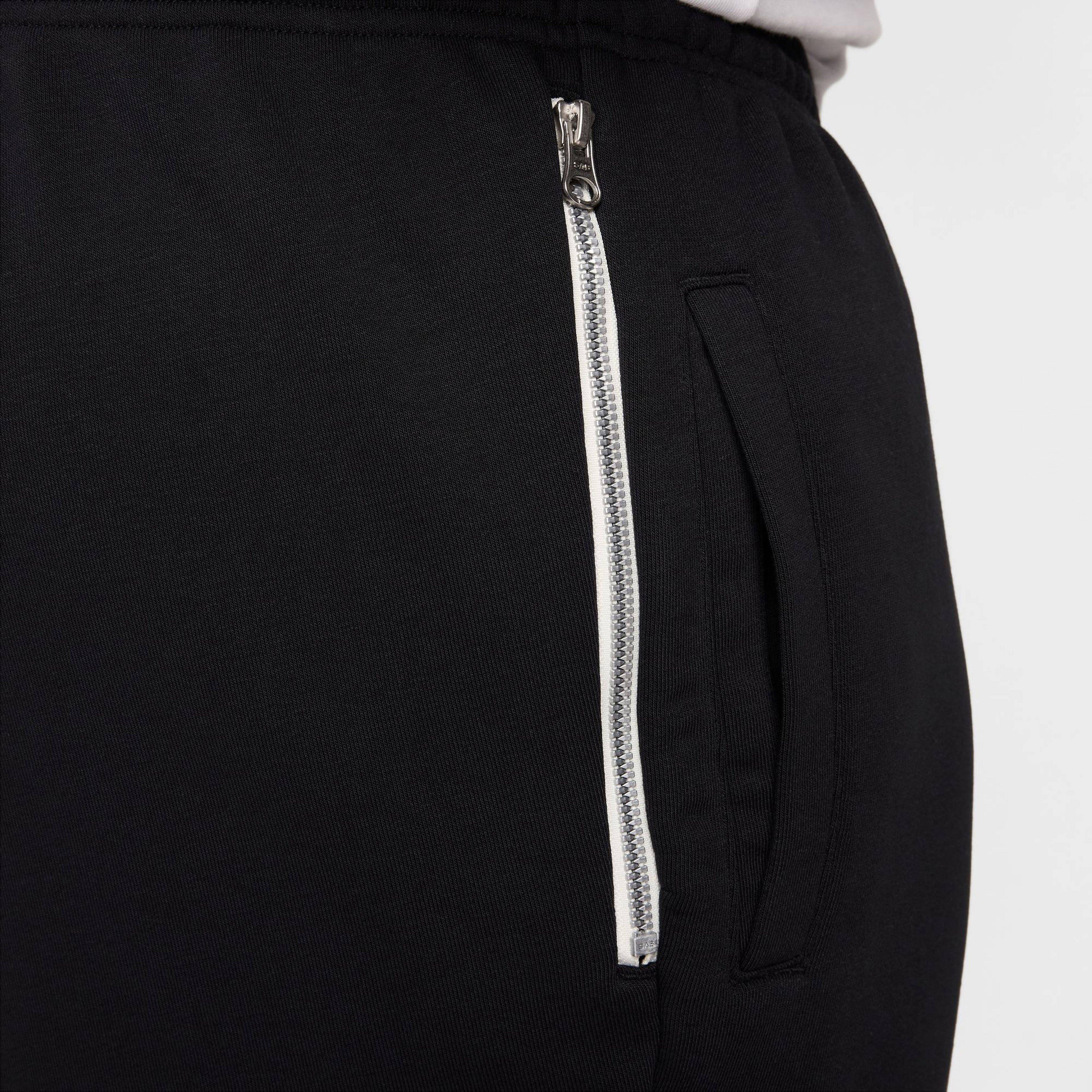 Nike Standard Issue Erkek Siyah Eşofman Altı
