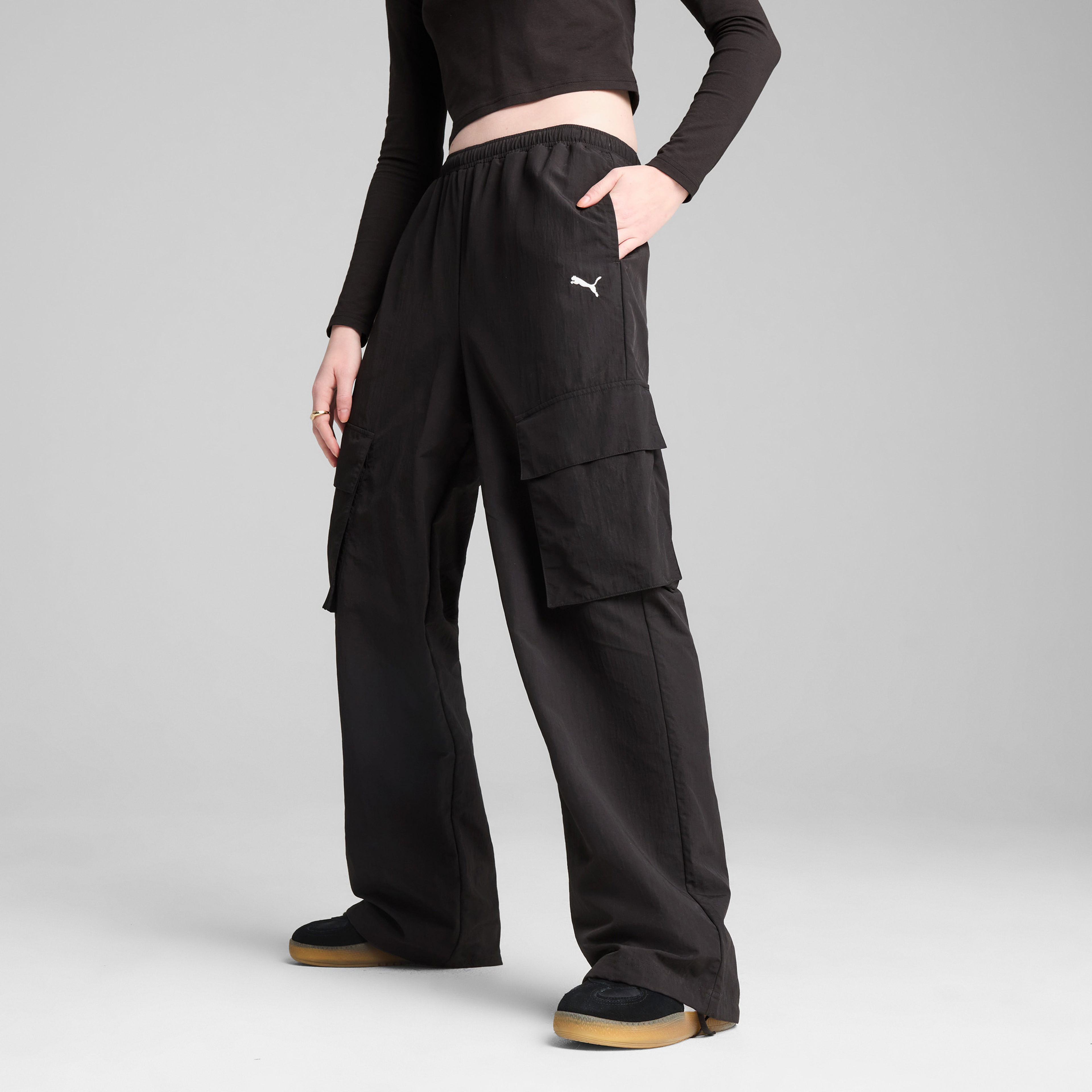 Puma Wardrobe Essentials Relaxed Kadın Siyah Eşofman Altı
